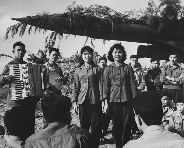 Một nhóm nghệ sĩ Bắc Việt vào tháng 4/1968 