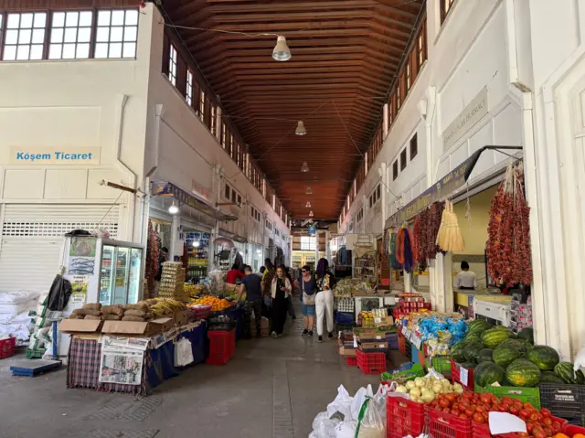 Lefkoşa'da bir kapalı pazar. 