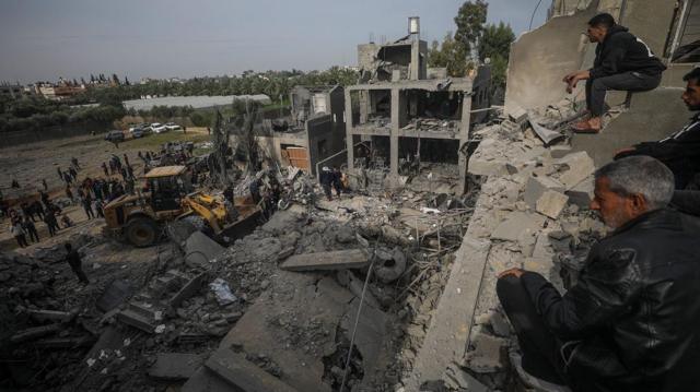 دمار في غزة جراء القصف الإسرائيلي