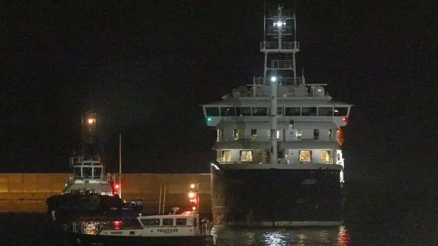 Ụgbọmmiri MV Hondius rutere n'ọdọụgbọmmiri Granadilla n'ụbọchị Sọnde Mee 10, 2026 na Tenerife, nke dọ nso n'agwaetiti Canary, Spen.