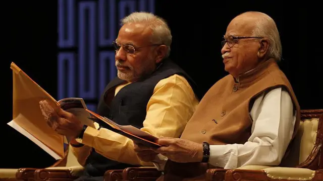 ਨਰਿੰਦਰ ਮੋਦੀ ਅਤੇ ਲਾਲ ਕ੍ਰਿਸ਼ਨ ਅਡਵਾਨੀ