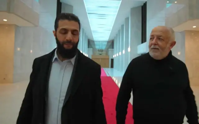 જેરેમી બોવેન સાથે