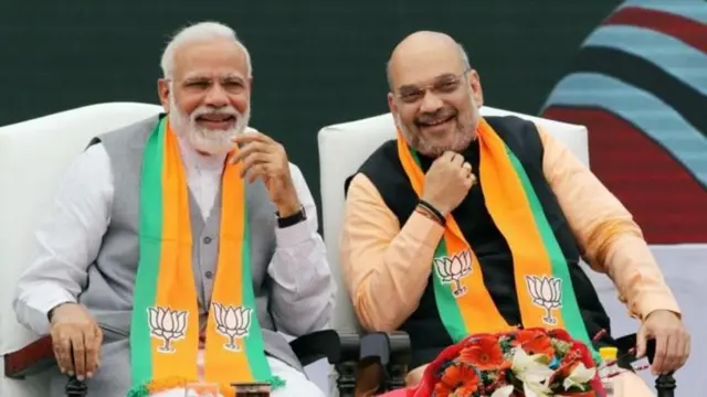 પીયૂષ પાંડે નિધન, ઍડ્વર્ટાઇઝિંગ જગતમાં પીયૂષ પાંડેનું પ્રદાન, ઓગિલ્વીમાં પીયૂષ, ઇલા અરૂણના ભાઈ, લ્યુના કૅડબરી તથા ફેવિકોલની જાહેરાત, અબકી બાર મોદી સરકાર જિંગલ, મિલે સૂર મેરા તુમ્હારા.....બીબીસી ગુજરાતી