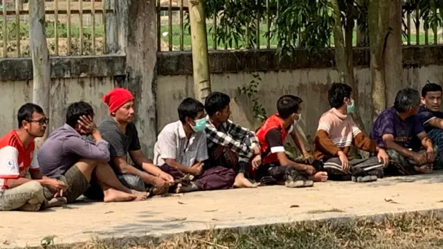 মিয়ানমার থেকে নতুন করে আরও শতাধিক আশ্রয় নিয়েছে।