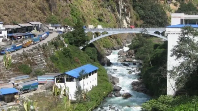 तातोपानी नाका