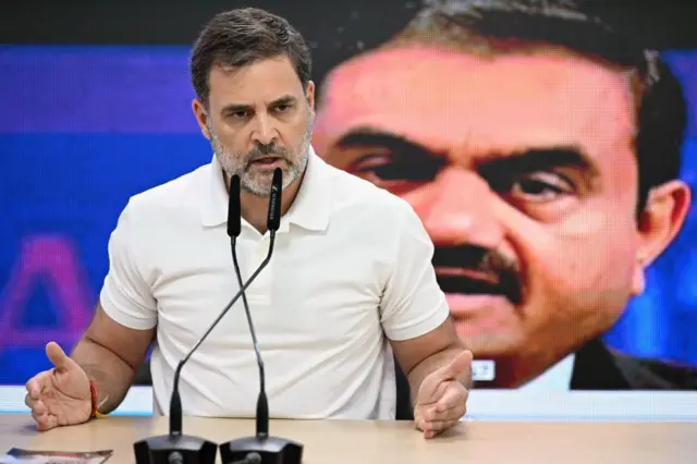 বিরোধী নেতা রাহুল গান্ধী গৌতম আদানির গ্রেফতারী দাবি করেছেন। 