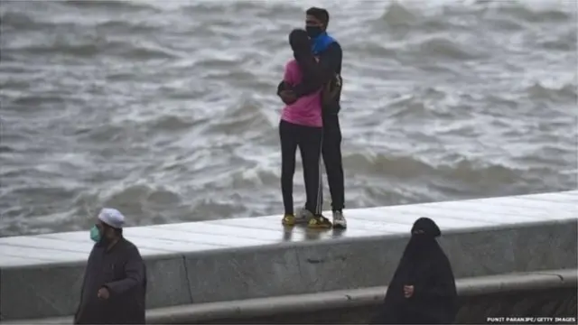 ઉત્તરાખંડ યુસીસી કાયદો, લિવ-ઇન રિલેશનશિપ કપલ નોંધણી પૉર્ટલ, લવજેહાદના આરોપ, યુનિફૉર્મ સિવિલ કોડ, સમાન નાગરિક ધારો, બીબીસી ગુજરાતી, બીબીસી ન્યૂઝ ગુજરાતી 