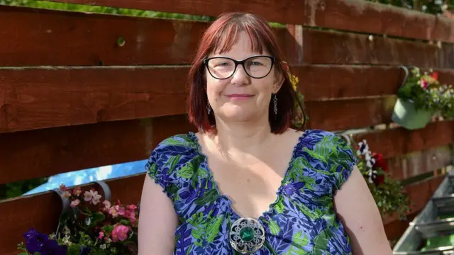 55 yaşındaki Jayne Gemmell Mart 2020'de Covid'e yakalandığını ve hala virüsün etkileriyle yaşadığını anlatıyor.