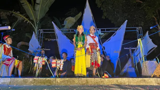 pertunjukan sandur bojonegoro