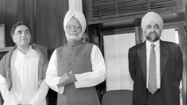 మన్మోహన్ సింగ్, సోనియా గాంధీ, కాంగ్రెస్, రాహుల్ గాంధీ, వాజ్‌పేయి