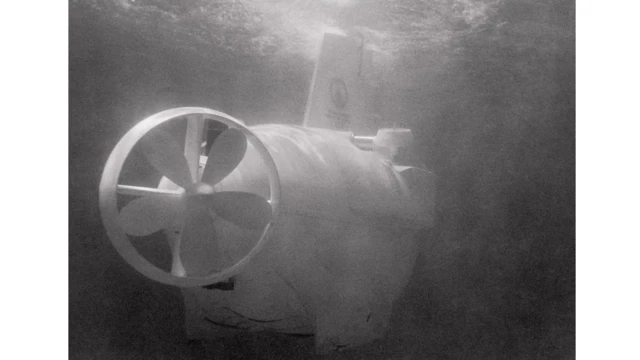 شناور آلوين چيزی نمانده بود که موقع انداختن بمب پالومارس به عمق آب کشیده شود