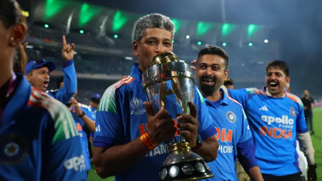 మహిళల క్రికెట్ ప్రపంచ కప్, అమోల్ మజుందార్