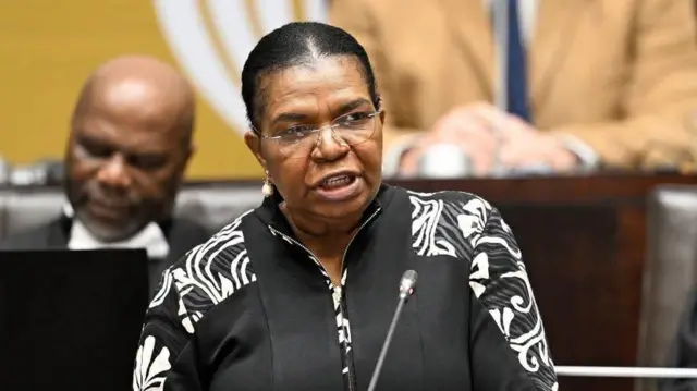 Foto of Dina Pule