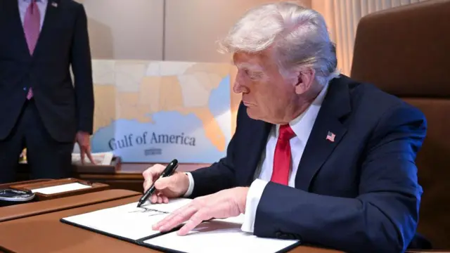 Trump, Ocak ayında göreve başladığında Meksika Körfezi'nin adını 'Amerika Körfezi' olarak değiştiren kararnameyi imzaladı