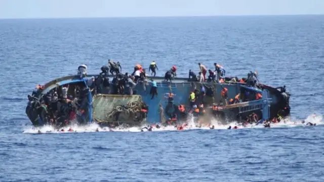 2016 میں لیبیا کے ساحل کے قریب تارکین وطن کی کشتی الٹنے کا واقعہ
