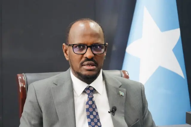 Wasiirka Batroolka iyo Macdanta dowladda federaalka ee Soomaaliya, Daahir Shire Maxamed