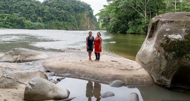 ‘ዩቱሪ ዋሪሚ’ የኢኳዶራውያን ስብስብ የሆነ የሴቶች ቡድን ነው