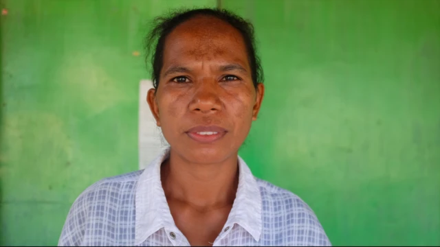 Perempuan eks pengungsi Timor Timur 