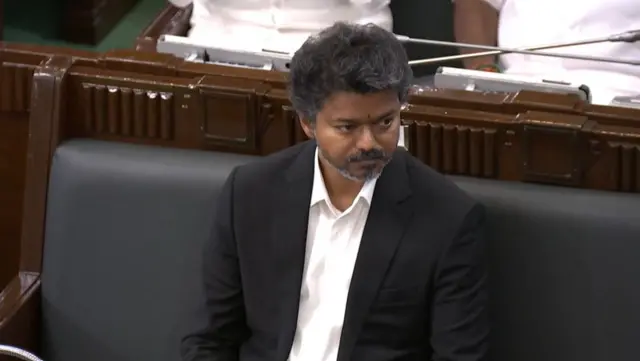 சட்டப்பேரவையில் முதலமைச்சர் இருக்கையில் ஜோசப் விஜய் 