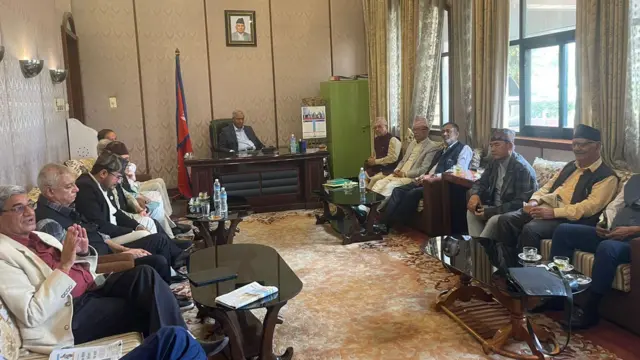 विपक्षी दलको बैठक 