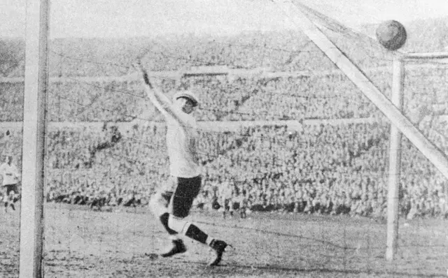 Un partido del Mundial 1930 en Uruguay