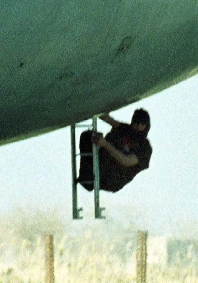 یکی از هواپیماربایان در فرودگاه قندهار