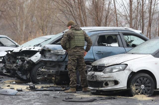 Повреждённые автомашины в Белгороде