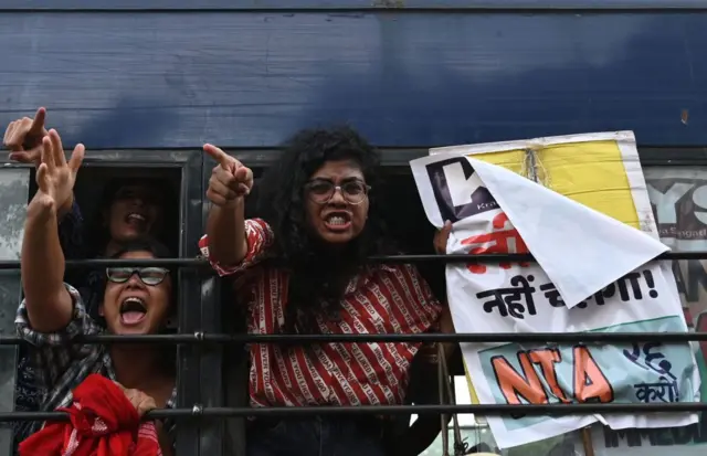 नेशनल टेस्टिंग एजेंसी के ख़िलाफ़ विरोध प्रदर्शन