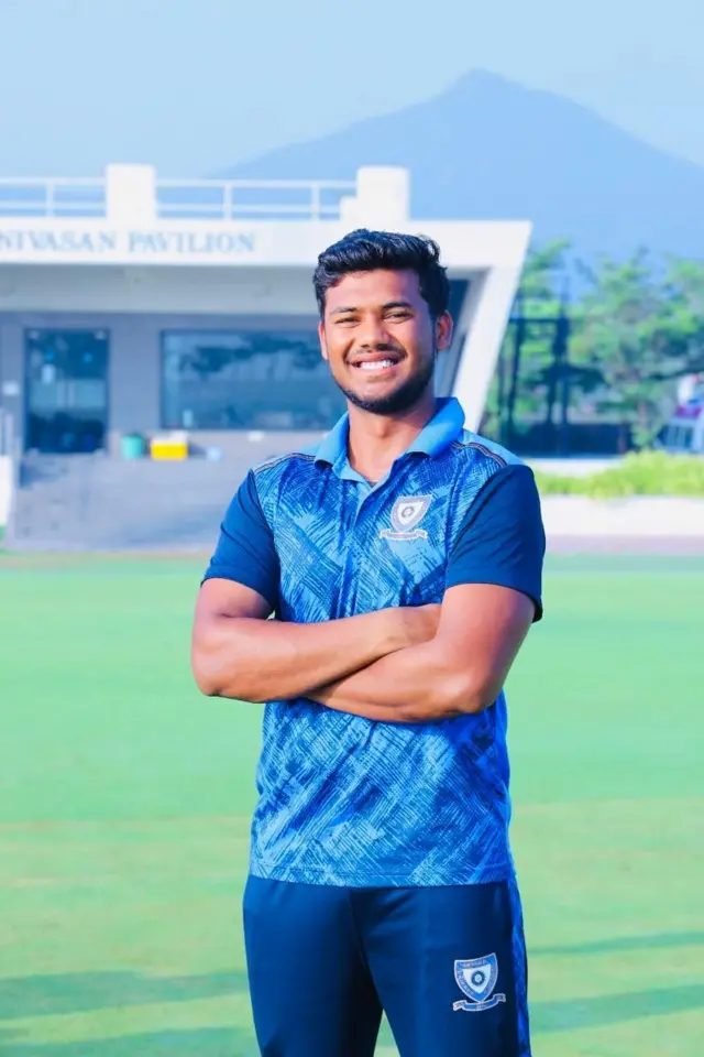 कार्तिक शर्मा