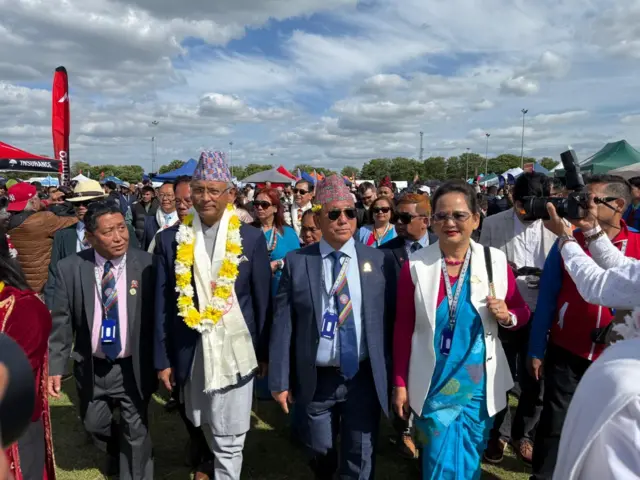 तत्कालीन राजदूत चन्द्र घिमिरे लन्डनमा नेपालीहरूले आयोजना गरेको एक कार्यक्रममा 