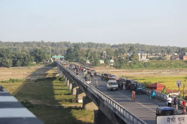 नेपाल र भारतको पूर्वी नाका मेची पुल