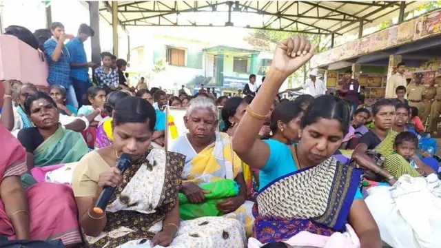 வன உரிமைச் சட்டம் பழங்குடிகளுக்கு புதிதாக எந்த நிலத்தை வழங்குவதில்லை. ஏற்கெனவே அவர்கள் வாழும் நிலத்தின் மீதான உரிமையை மட்டுமே அங்கீகரிக்கிறது.