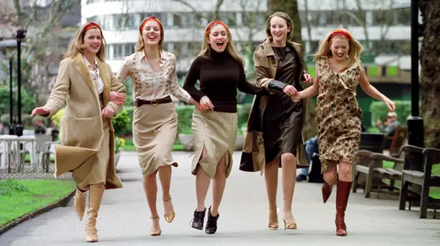 Девушки из высшего общества