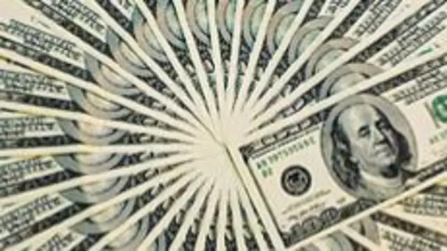 بر اساس گزارش‌ها قیمت دلار در بازار ایران به چهار هزار تومان نزدیک شده است