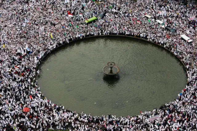 demo ahok