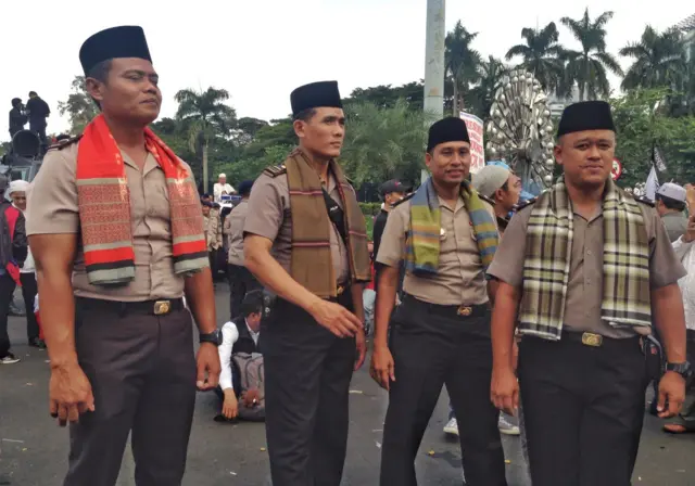 polisi di demo anti Ahok