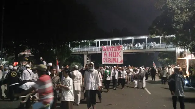 Peserta demo