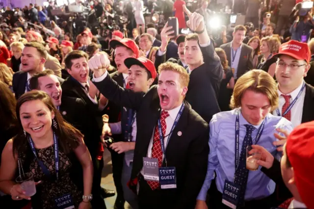 Republicanos festejando