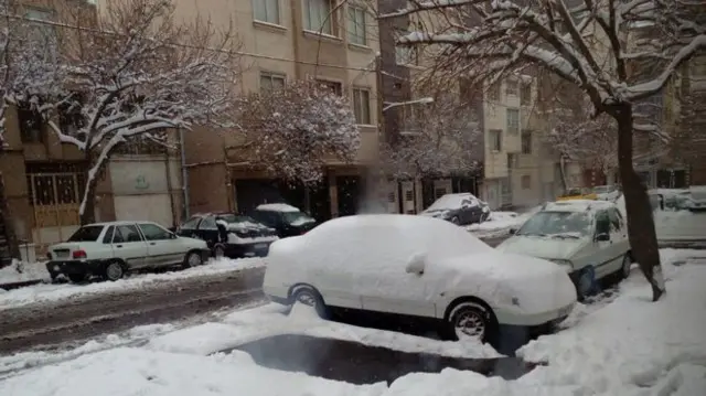 بارش برف در لاهیجان و مشهد