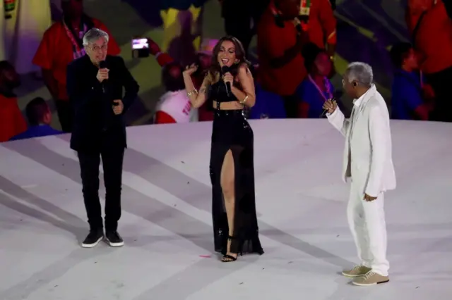 Caetano, Anitta e Gil
