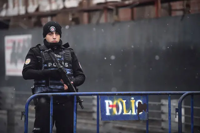 Reina kapısında polis