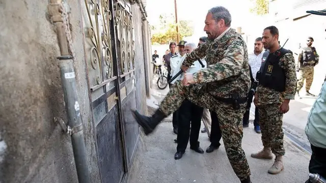 مشهد