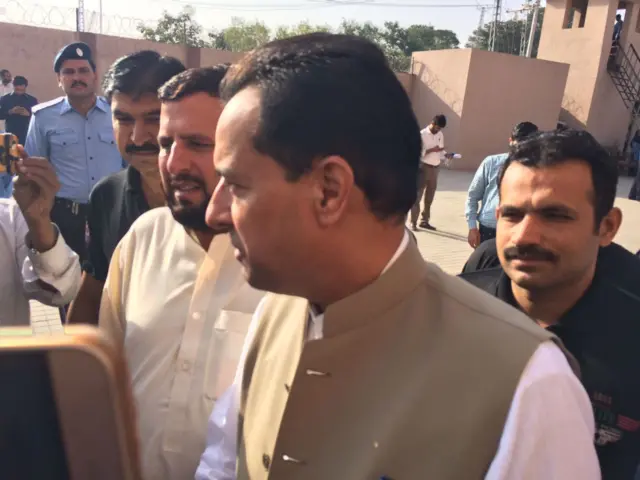 کیپٹن صفدر