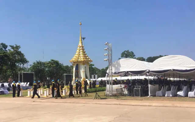 พิธีถวายดอกไม้จันทน์ ณ พระเมรุจำลอง จังหวัดนครพนม
