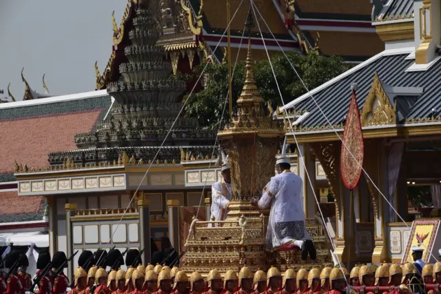 พระราชพิธีฯ