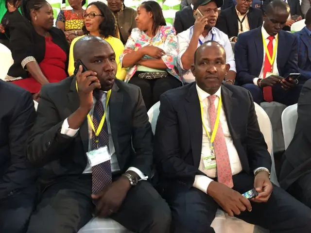 Kiongozi wa wengi Seneti Kipchumba Murkomen na mwenzake wa Bunge la Taifa Aden Duale.