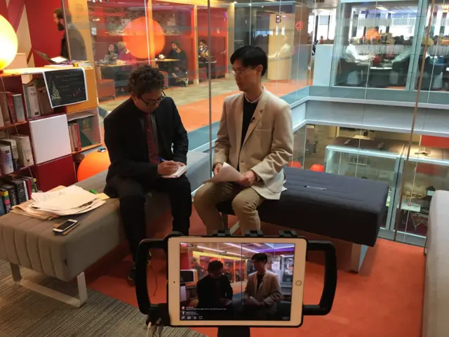 Nhà báo Nopporn Wong-Anan bình luận trên FB live về APEC và TPP