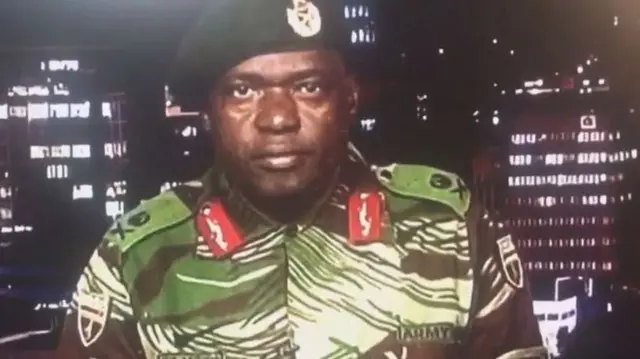 Dans un message lu dans la nuit à la télévision nationale, le général Sibusiso Moyo a affirmé que l'armée n'avait pas mené de "coup d'Etat contre le gouvernement".