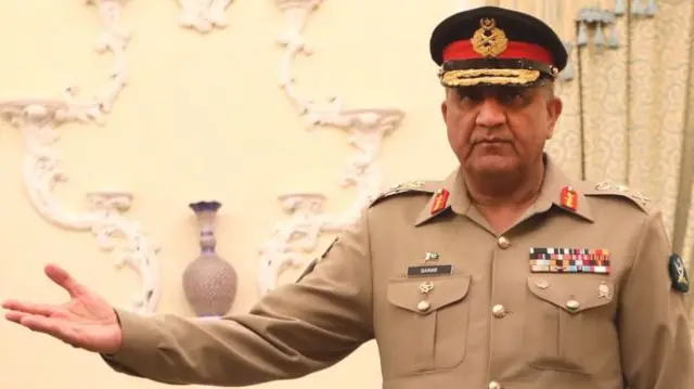 پاکستان کے آرمی چیف جنرل باجوہ