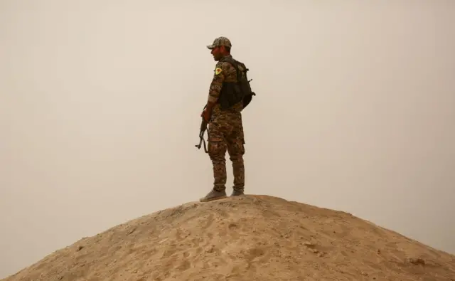 YPG'li asker